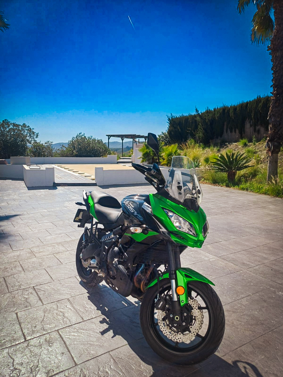 Kawasaki Versys 650 en la sierra de la Costa del Sol